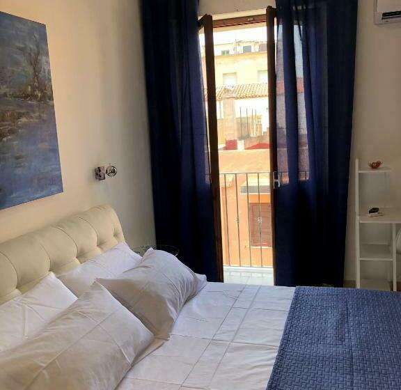 פנסיון Les Chambres De Françoise Guest House