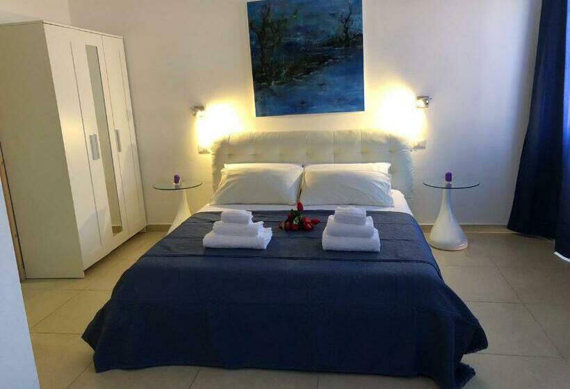 פנסיון Les Chambres De Françoise Guest House