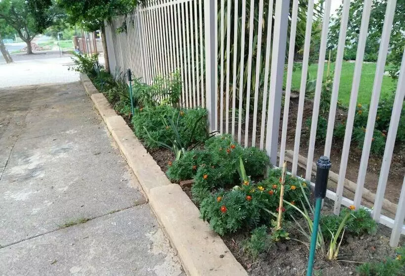 پانسیون Lpm Guests