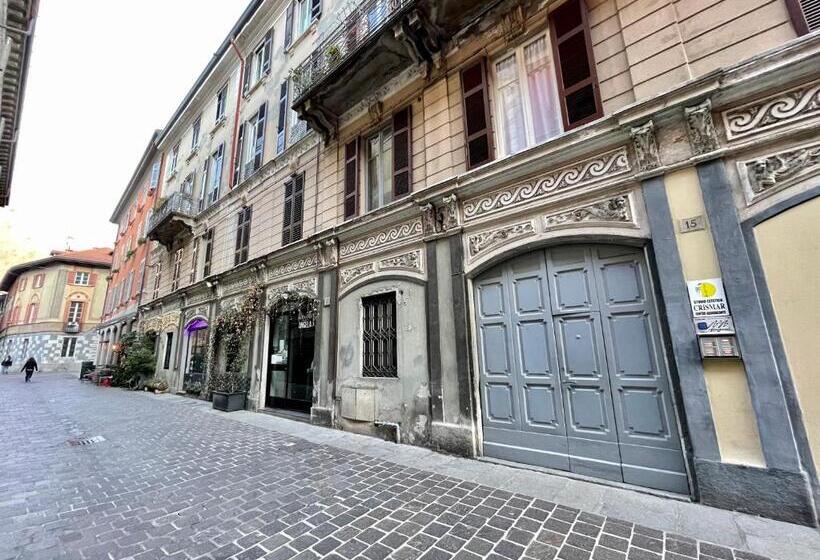 Pension (Hôtel basse catégorie) Mariarosa Suites