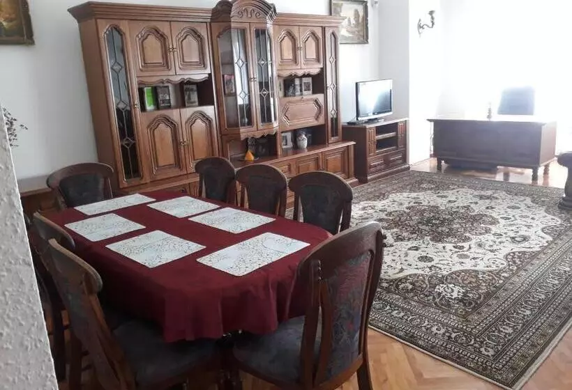 Majatalo Piac Utcai Apartman 2