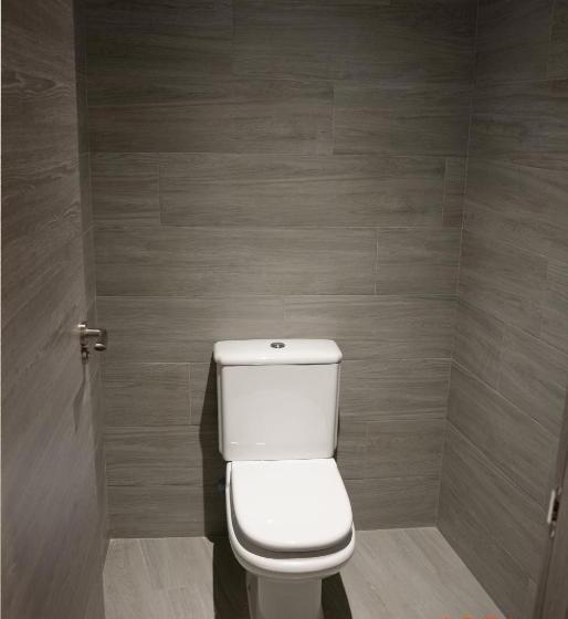 تختخواب و صبحانه Art&flats Hostel