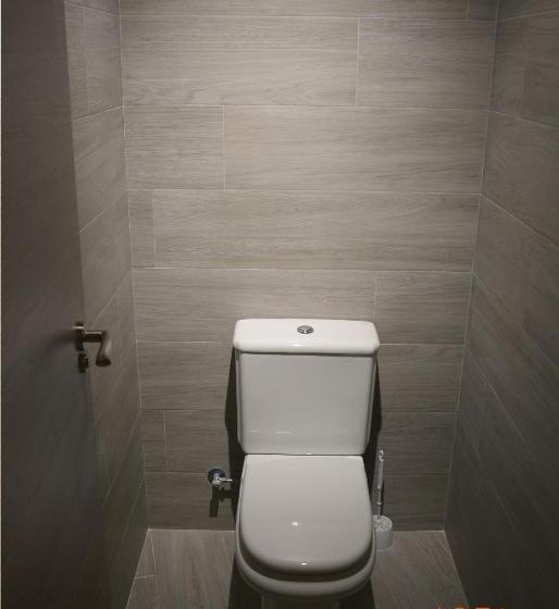 تختخواب و صبحانه Art&flats Hostel