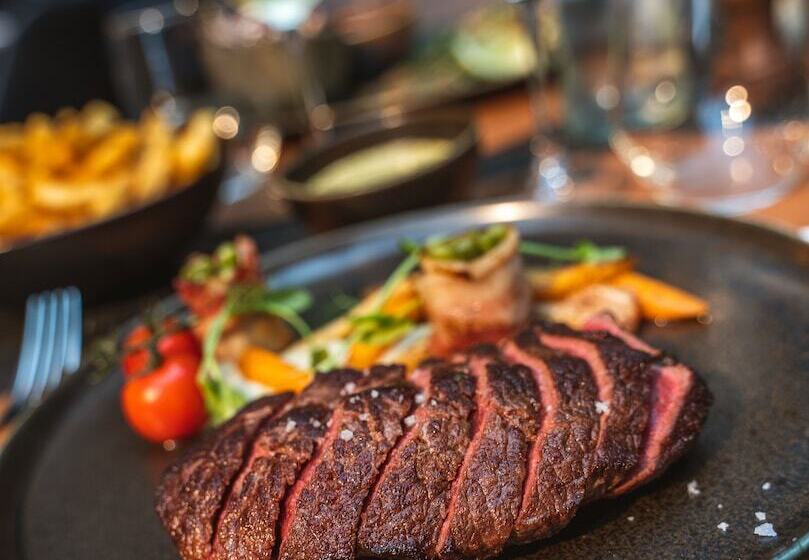 تختخواب و صبحانه Maison De La Paix