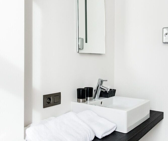 تختخواب و صبحانه Maison De La Paix