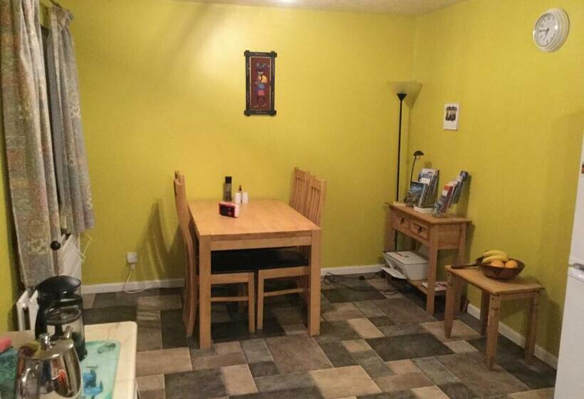 ベッドアンドブレックファースト Rondo, Ballymena, Nr Ireland