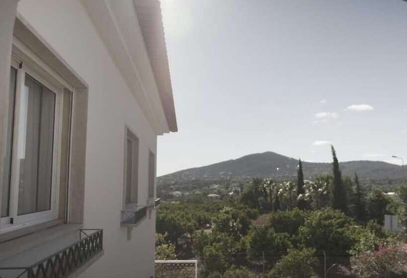 مبيت وإفطار Vila Milreu Guest House