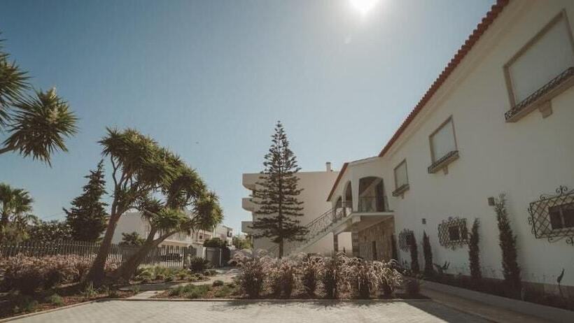 مبيت وإفطار Vila Milreu Guest House