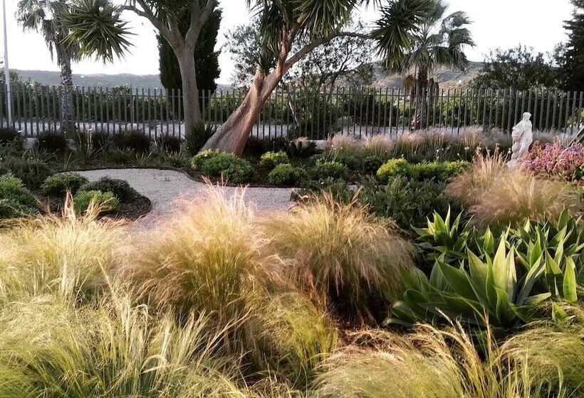 مبيت وإفطار Vila Milreu Guest House