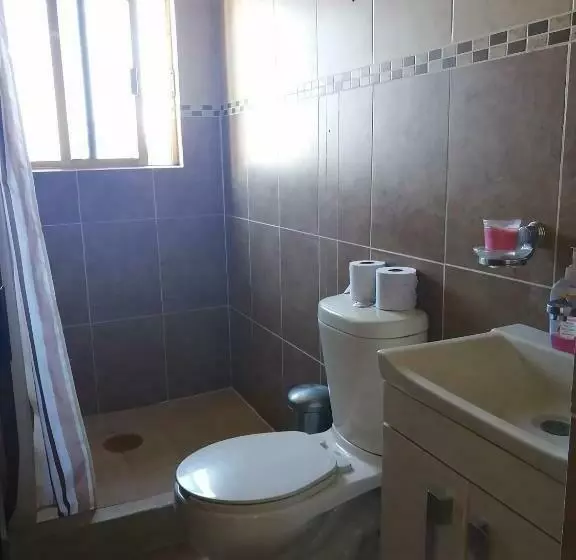 پانسیون Hostal Mago