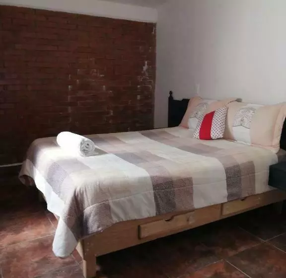 پانسیون Hostal Mago