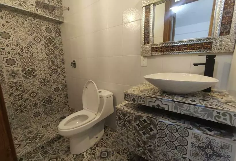 پانسیون Hostal Mago