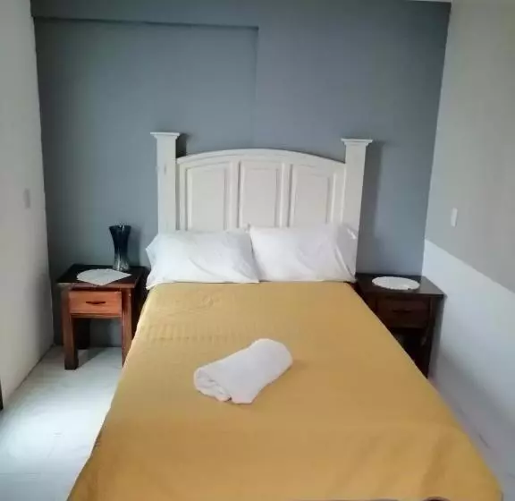 پانسیون Hostal Mago