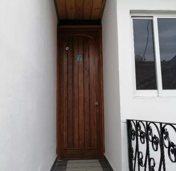 پانسیون Hostal Mago