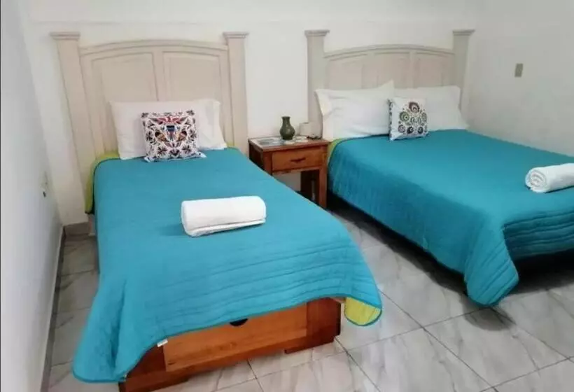 پانسیون Hostal Mago