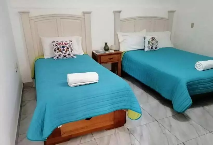 پانسیون Hostal Mago