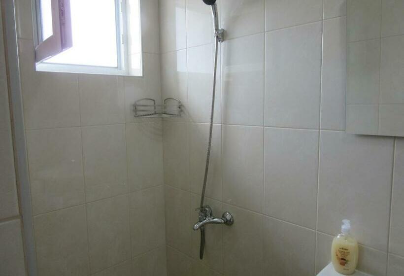 פנסיון Karia Apartments