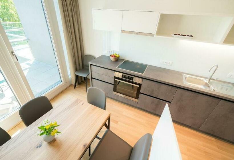 Vienna Residence, Hietzing   Schönbrunn