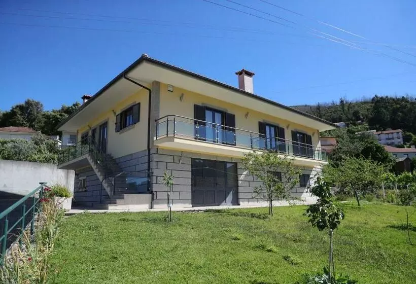 تختخواب و صبحانه Bellavista Alojamento