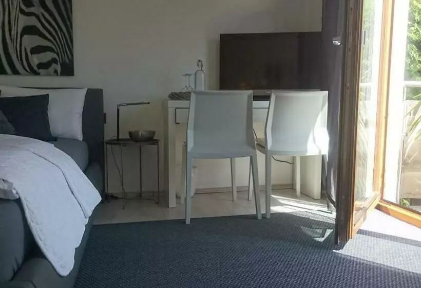 Aamiaismajoitus (B&B) K82 Bnb &