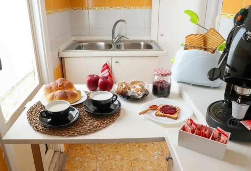 تختخواب و صبحانه Love Stabia