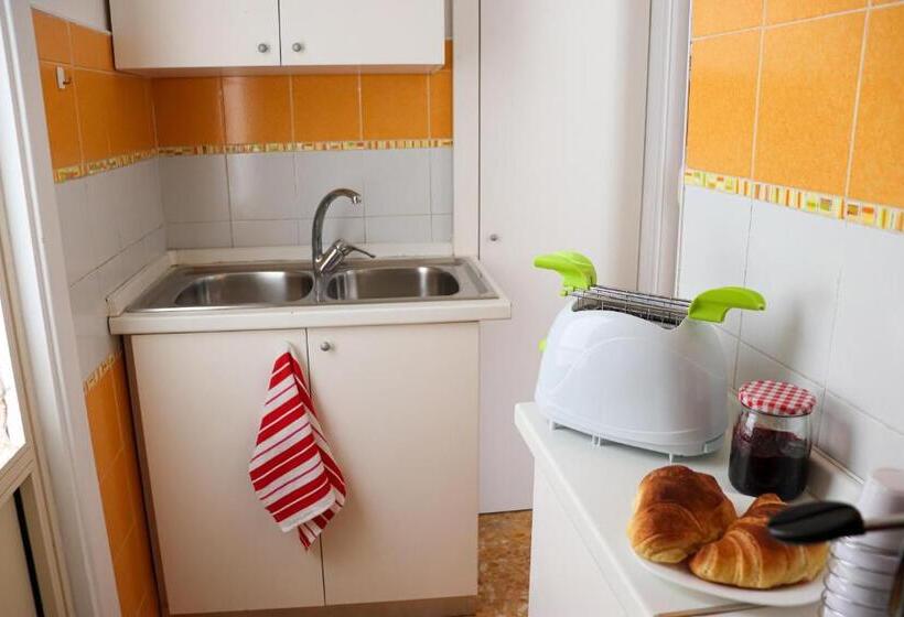 تختخواب و صبحانه Love Stabia