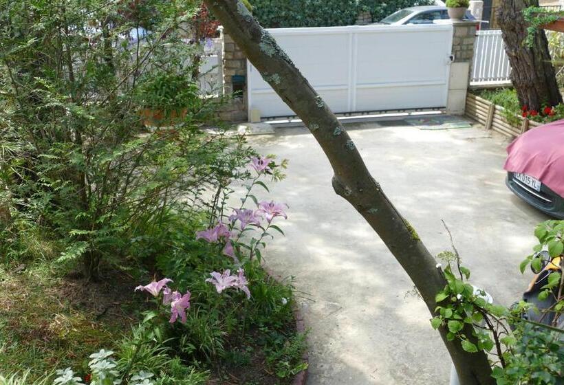 تختخواب و صبحانه Villa Les Quatre Vents