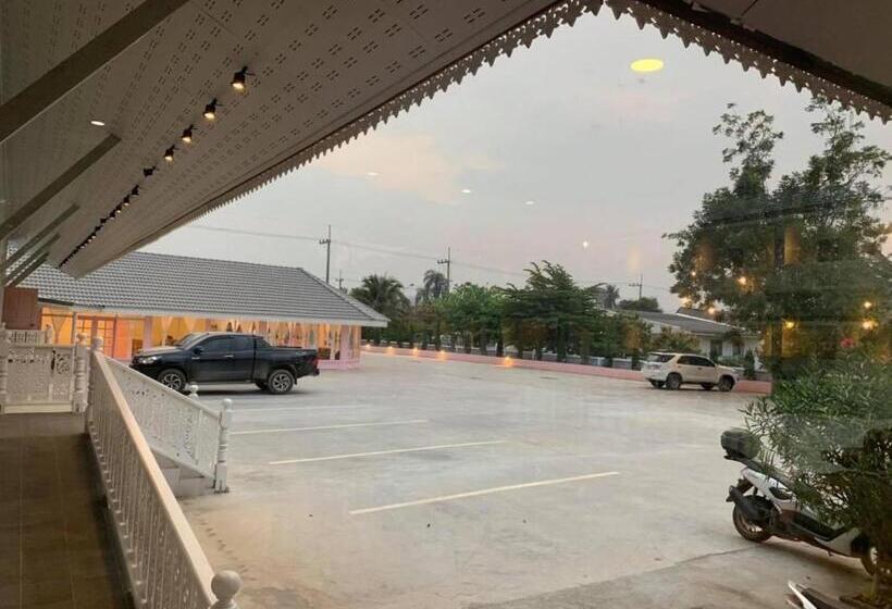 בית מלון כפרי Funwan