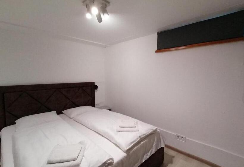 پانسیون K8 5 Apartments