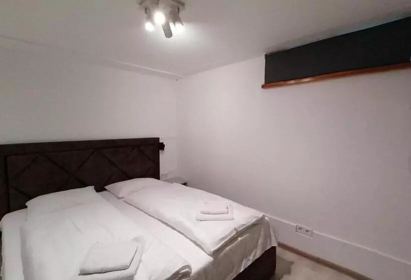 پانسیون K8 5 Apartments