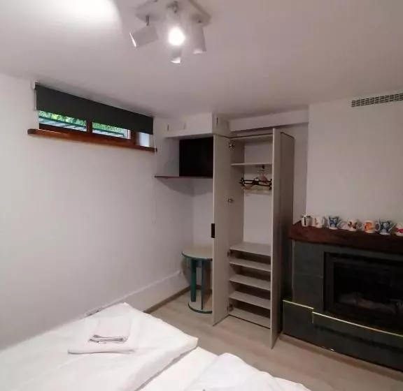 پانسیون K8 5 Apartments