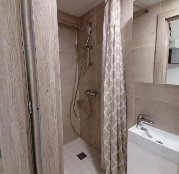 پانسیون K8 5 Apartments