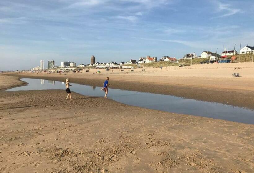 Pensão Paulus Loot Zandvoort