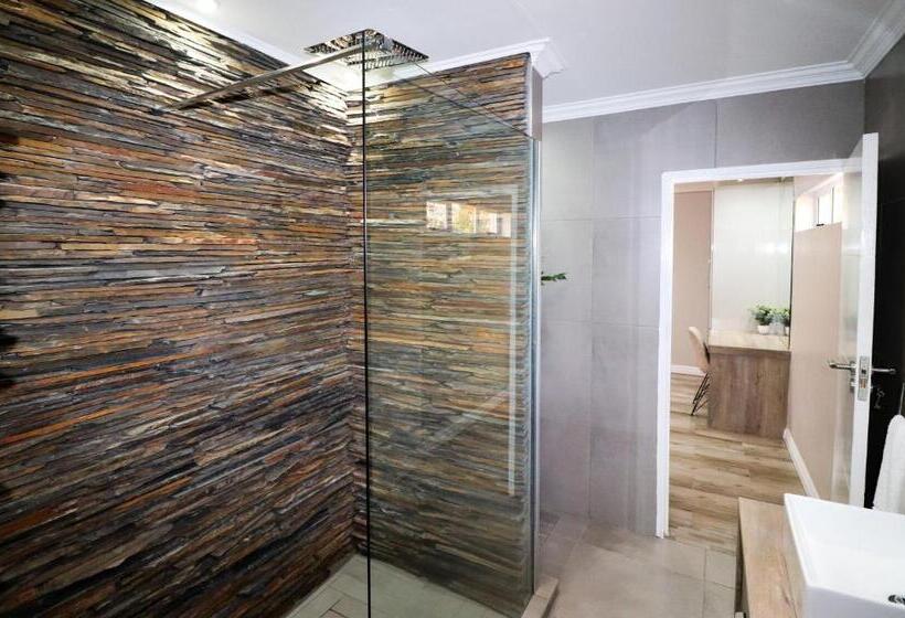 פנסיון Stonehill Villa