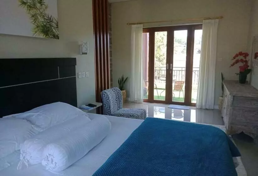 ペンション The Villa S Kubu Sandan