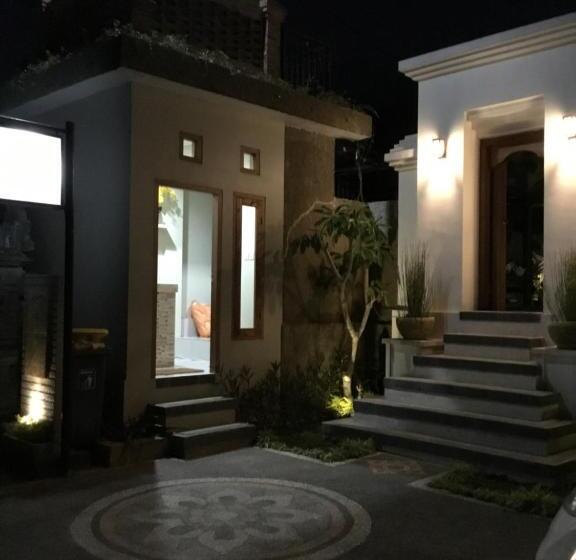 膳宿费 The Villa S Kubu Sandan