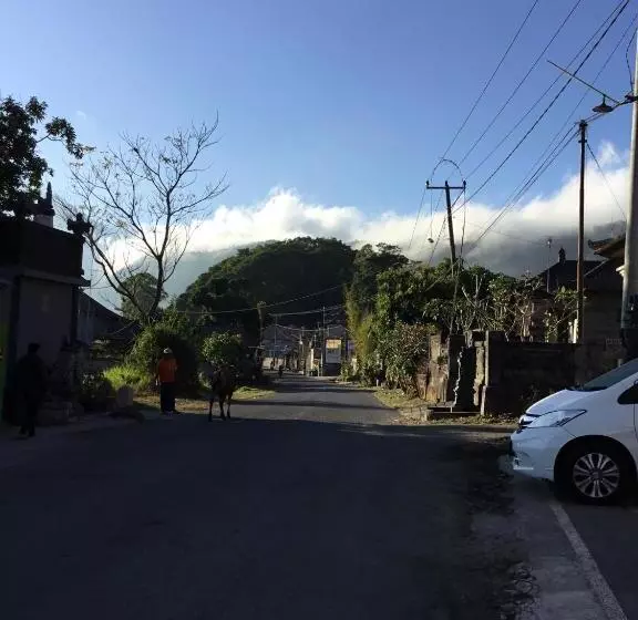 ペンション The Villa S Kubu Sandan