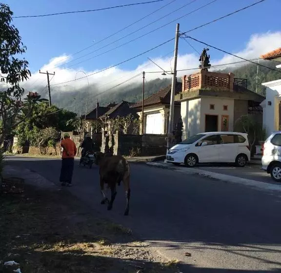 ペンション The Villa S Kubu Sandan