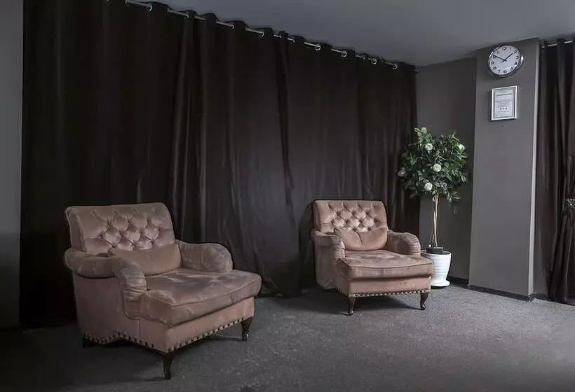 Отель Best City