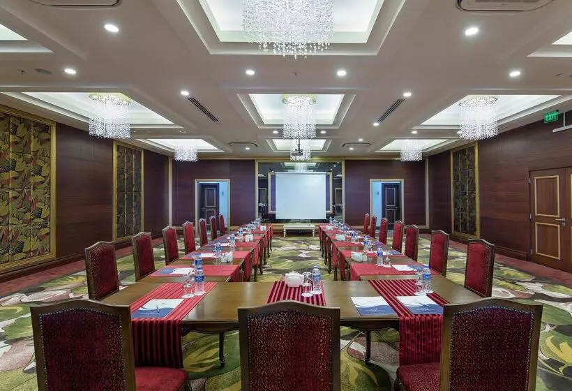 Отель Diamond Excellence Resort & Spa