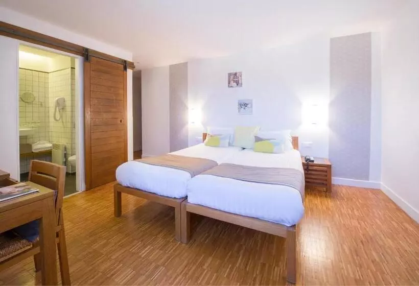 Отель Domaine De Barres