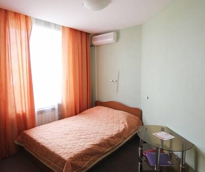 בית מלון כפרי Germes 27