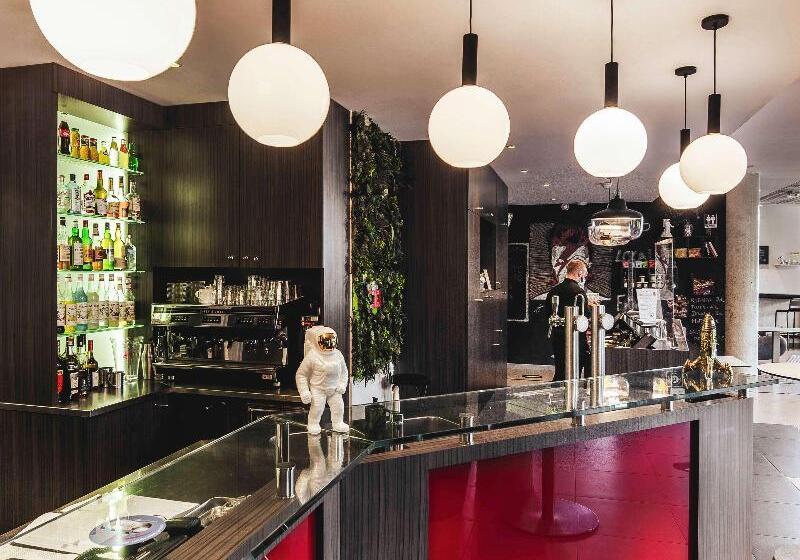 בית מלון כפרי Ibis Styles Toulouse Cité Espace