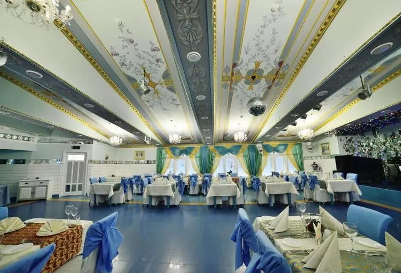 Отель Snegurochka