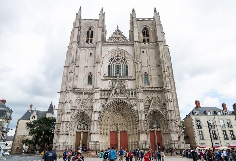 בית מלון כפרי Sozo