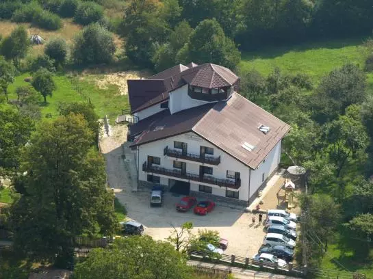 Hotel Transylvanian Inn