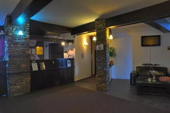 Hotel Transylvanian Inn