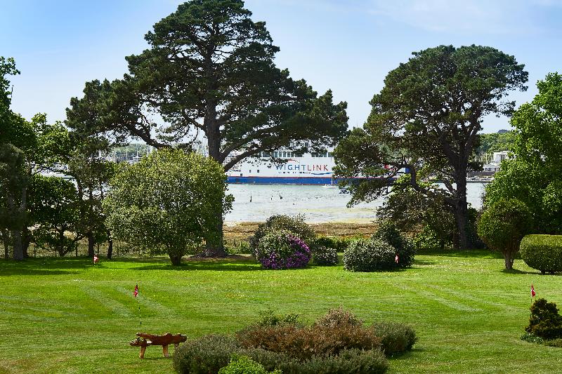 Macdonald Elmers Court Resort