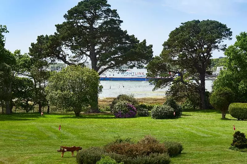 Macdonald Elmers Court Resort