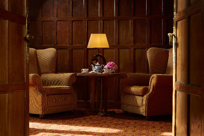 Macdonald Elmers Court Resort